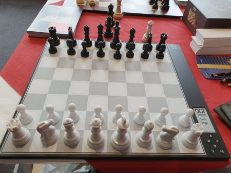 Review Centaur: Fijne schaakcomputer, prettig in (*Update Schaaksite
